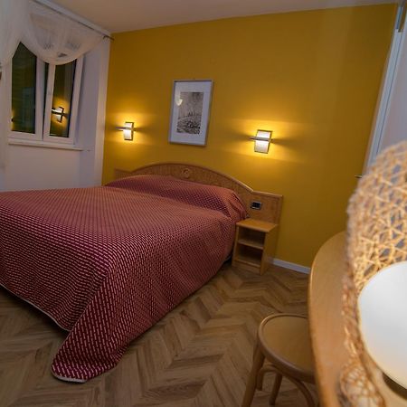 Bed&Breakfast Saturn Вели-Лошинь Экстерьер фото