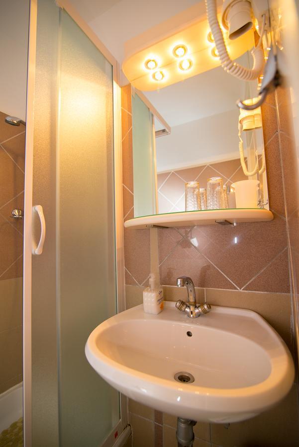Bed&Breakfast Saturn Вели-Лошинь Экстерьер фото