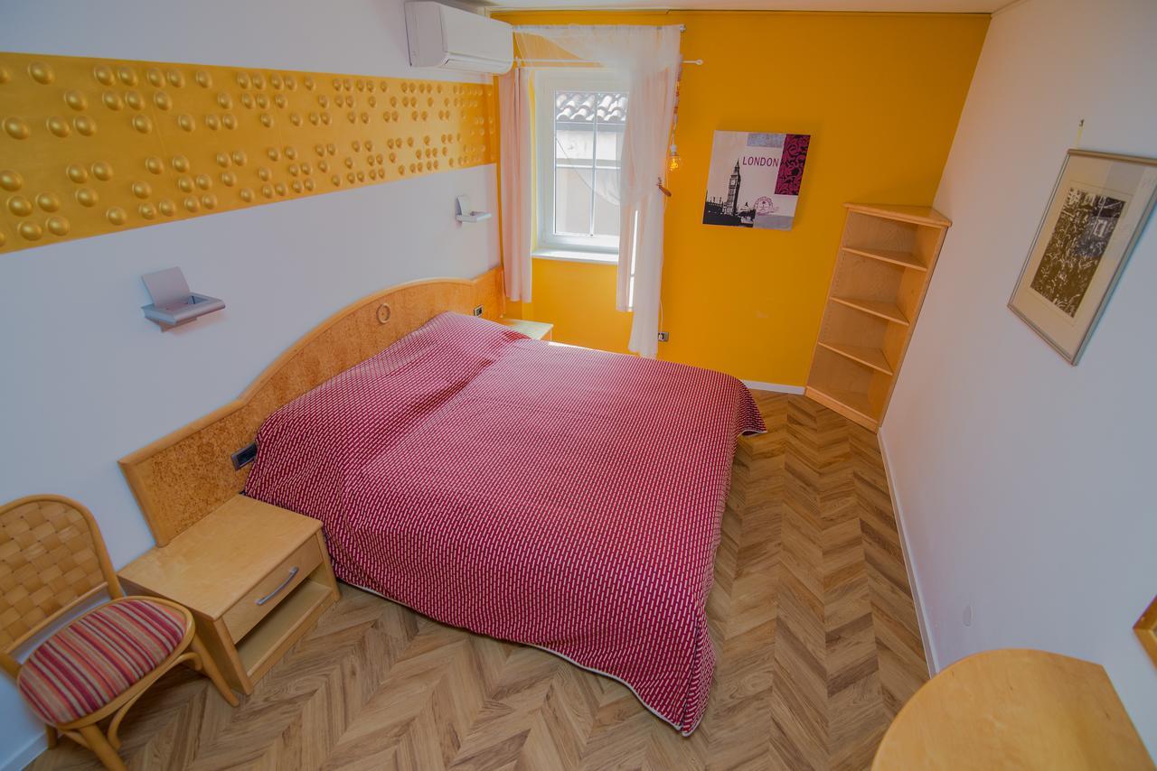 Bed&Breakfast Saturn Вели-Лошинь Экстерьер фото